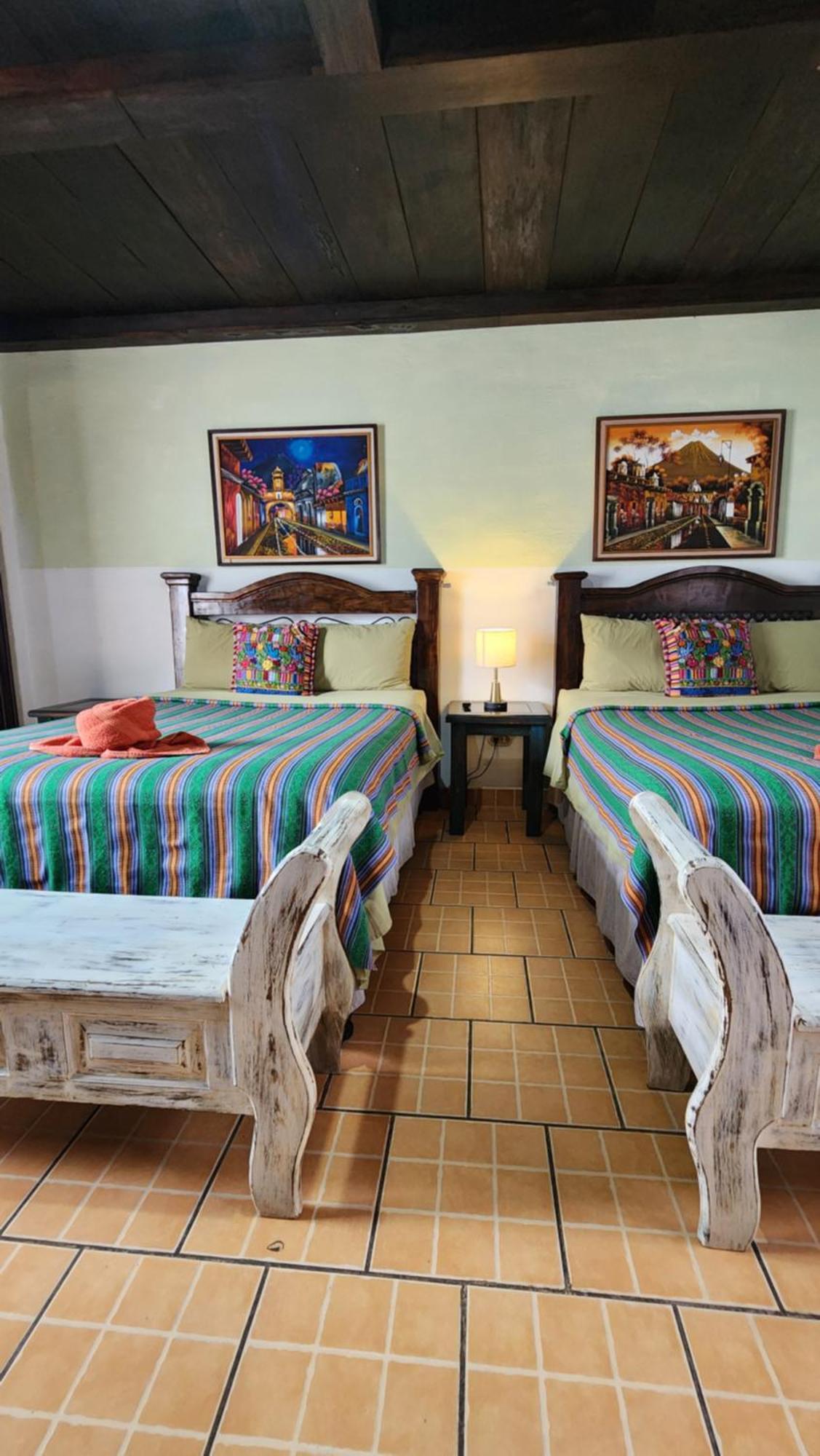 Magnolias Hotel Antigua Bagian luar foto